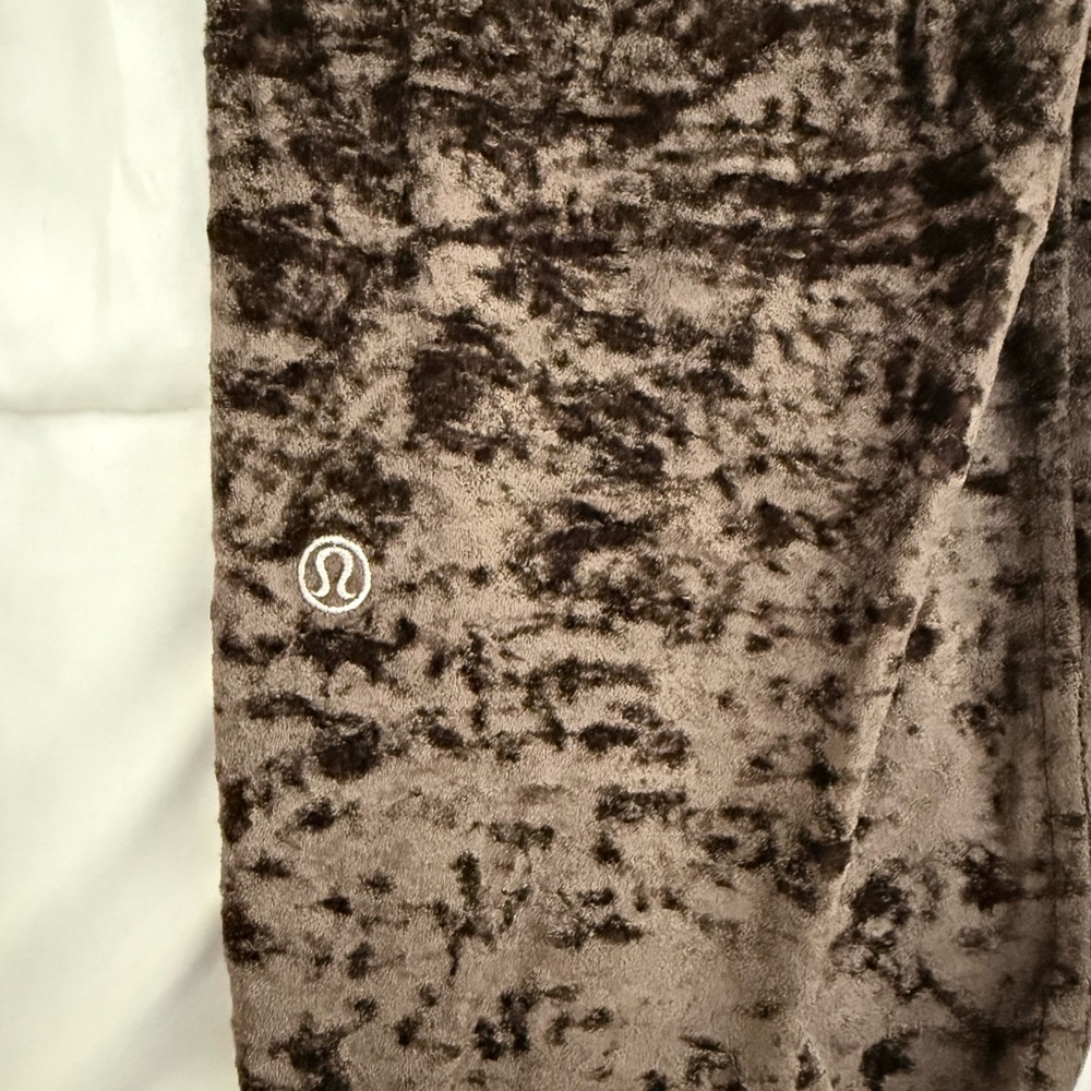 Lululemon Ready to Crush Jogger in French Press - Picture 3 of 8
